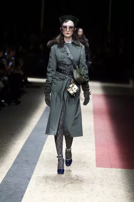 Prada Autunno 2016 | Settimana della moda milanese