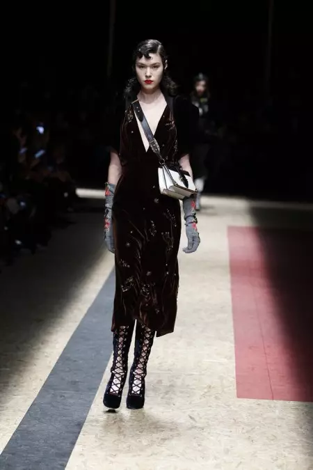 Prada աշուն 2016 | Միլանի Նորաձևության շաբաթ