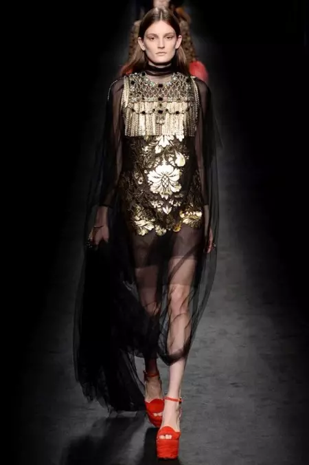 Gucci Caij nplooj zeeg 2016 | Milan Fashion Week