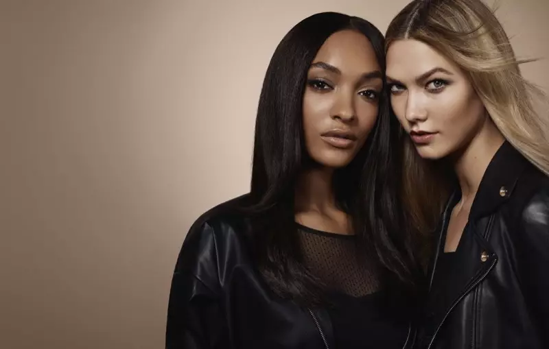 Jourdan Dunn اور Karlie Kloss Liu Jo کی #StrongTogether مہم میں نظر آتے ہیں۔