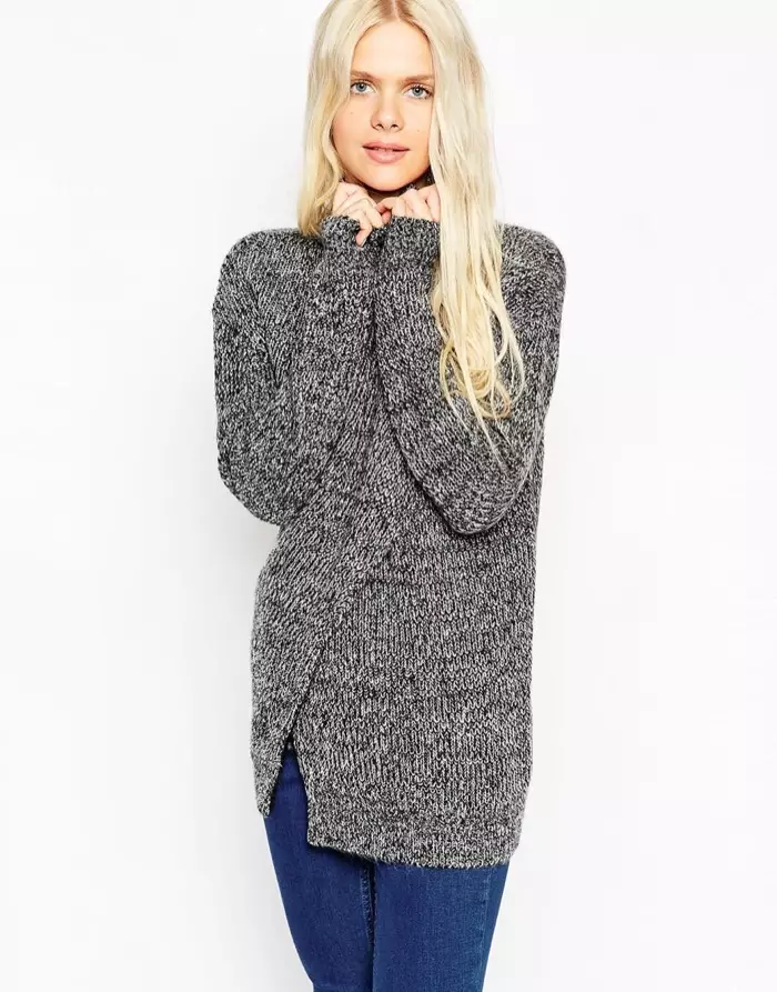 Grey ဖြင့် ASOS Split Front Sweater ကို $72.00 ဖြင့် ရနိုင်ပါသည်။