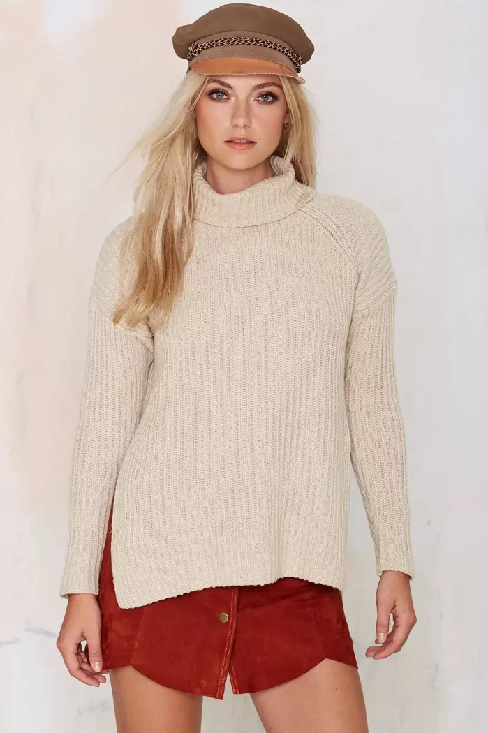 Neuw Turtleneck Sweater ကို $118.00 ဖြင့် ရနိုင်ပါသည်။