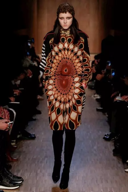 Givenchy Fall 2016 | សប្តាហ៍ម៉ូតប៉ារីស