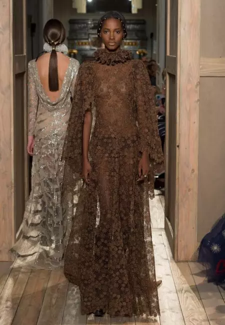 Valentino Alu Siekisipia mo Fall Haute Couture