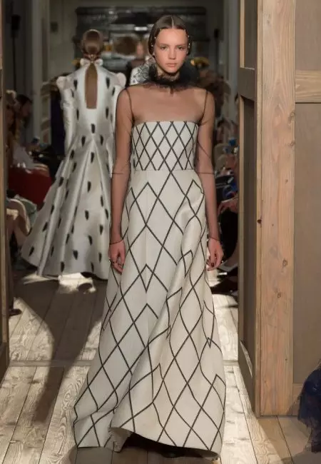 Valentino Alu Siekisipia mo Fall Haute Couture