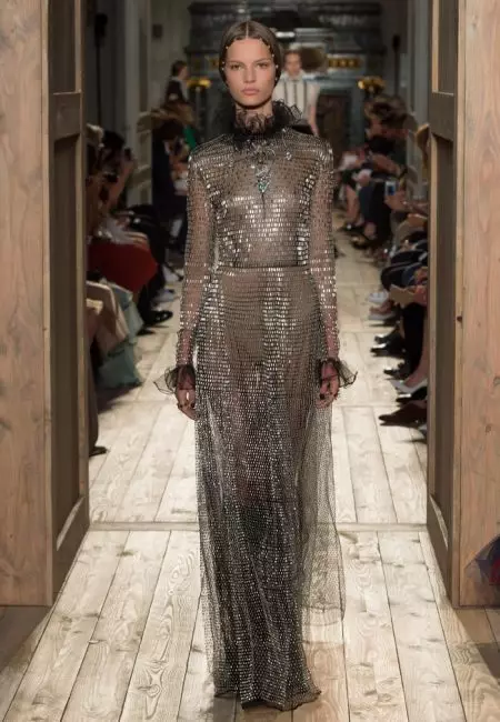 Valentino Alu Siekisipia mo Fall Haute Couture