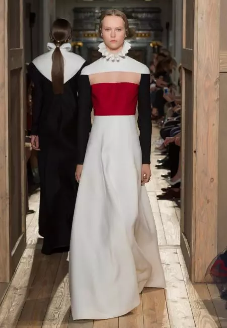 Valentino ji bo Fall Haute Couture diçe Shakespearean