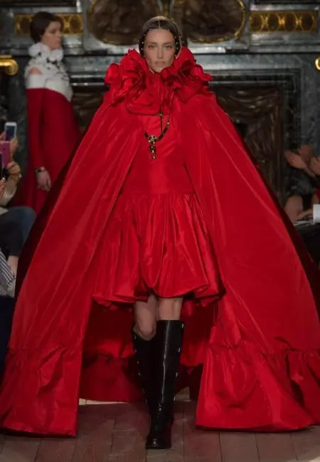 Valentino Goes Shakespearean pro podzimní Haute Couture