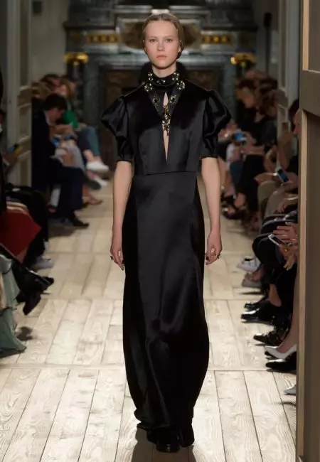 Valentino Alu Siekisipia mo Fall Haute Couture