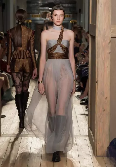 Valentino Goes Shakespearean pikeun Fall Haute Couture