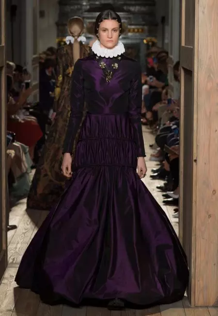 Valentino Goes Shakespearean pro podzimní Haute Couture