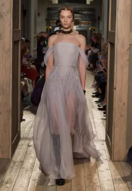 Valentino Goes Shakespearean pikeun Fall Haute Couture