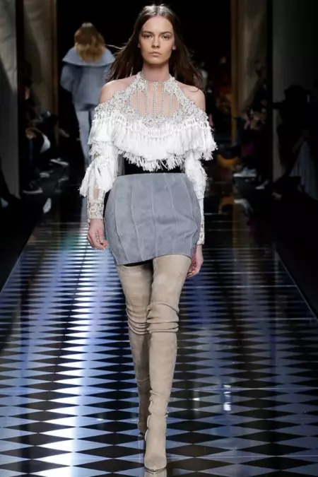 ฤดูใบไม้ร่วง Balmain 2016 | ปารีสแฟชั่นวีค