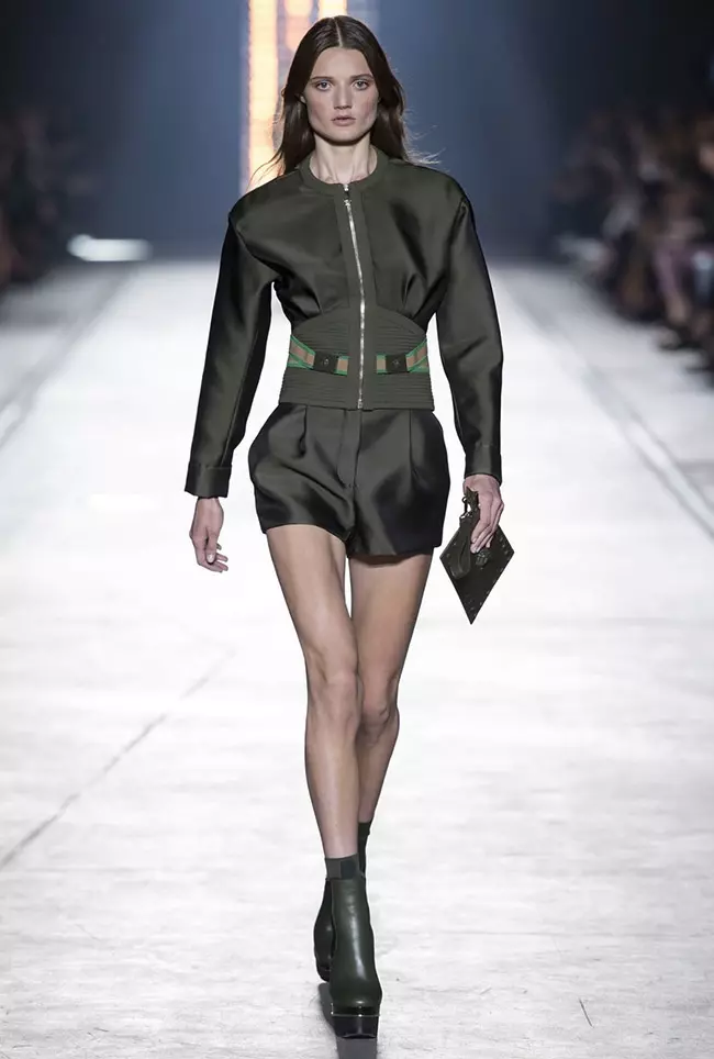 Versace 2016ko udaberria | Milango Moda Astea