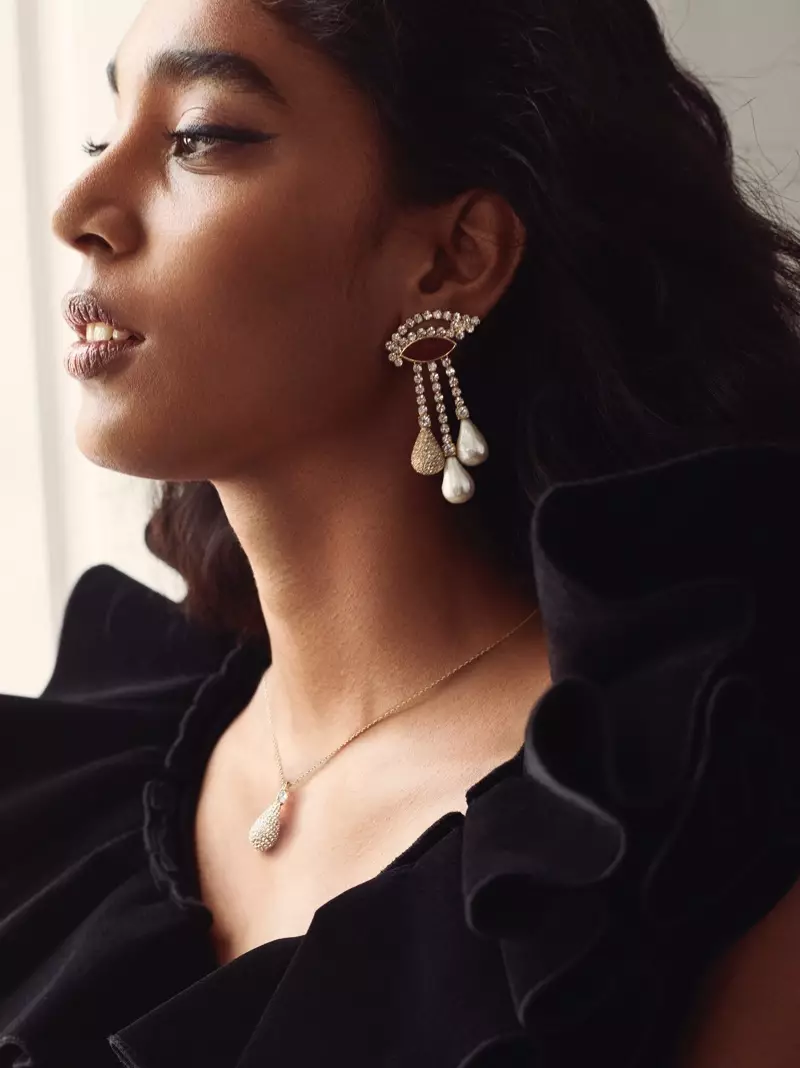 Perhiasan dari koleksi musim gugur-musim dingin 2019 dari H&M Conscious Exclusive