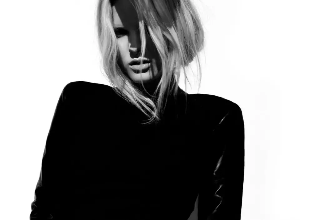 Hannah Holman para sa Ellery Fall 2012 Campaign ni Kym Ellery