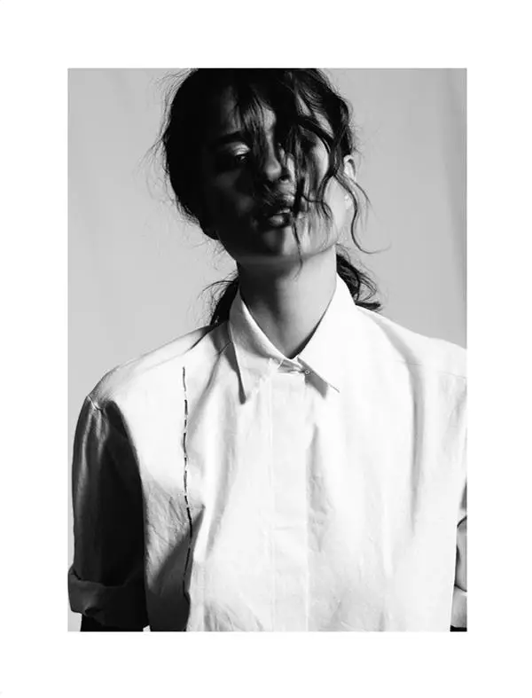 Ellery Gazette를 위한 Daniel Nadel의 Ilona