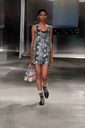 “Prada Resort 2016”: garyşdyrmak we deňeşdirmek