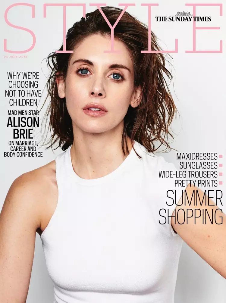 Alison Brie á Sunday Times Style 24. júní 2018 Forsíða