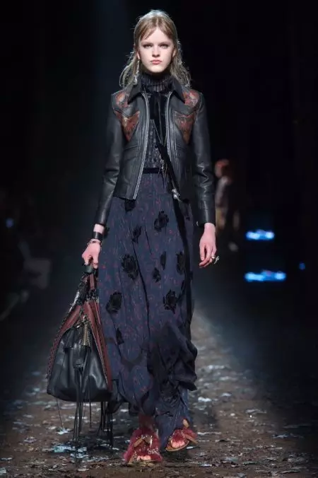 Faiaoga Aumai Gothic Romance i le Fall 2018 Show