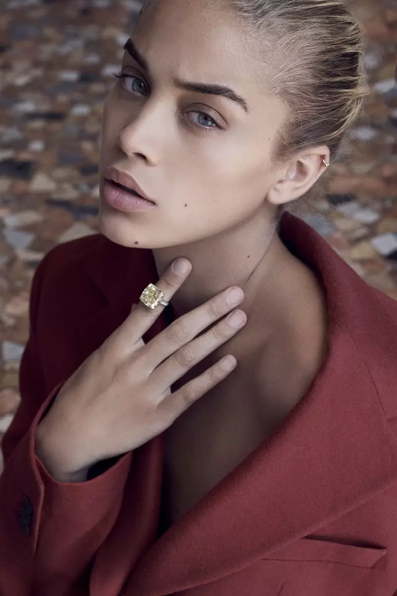 Jasmine Sanders mannequins Minimal Fashions dans L'Officiel Suisse