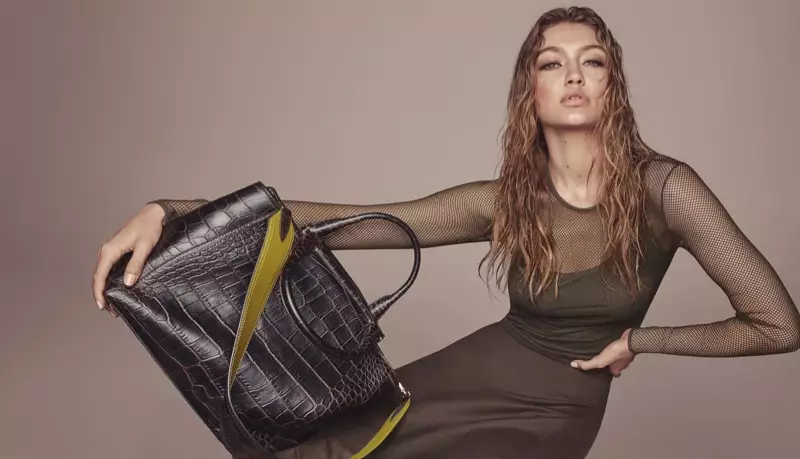 Gigi Hadid מאָדעל די Max Mara JBag