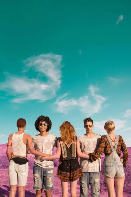 A campanha H&M Loves Coachella nos leva a uma viagem colorida