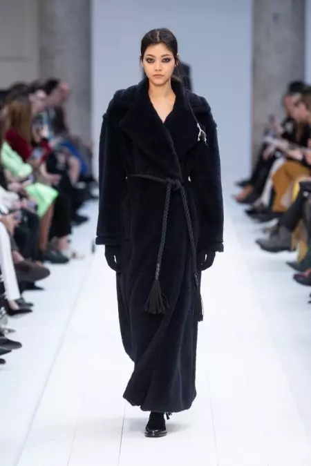 Max Mara traz o Explorer Vibes para o outono de 2020