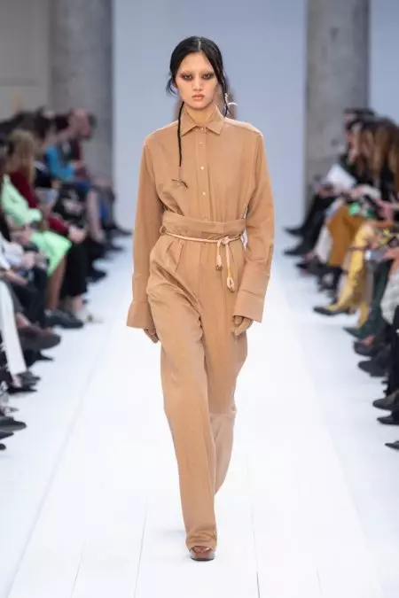 Max Mara Aumai Explorer Vibes i le Pau 2020