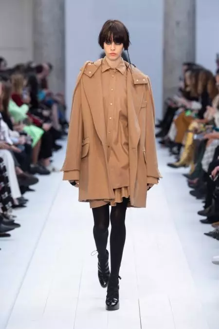 Max Mara Aumai Explorer Vibes i le Pau 2020