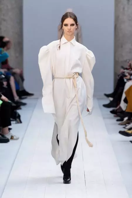 Max Mara Mu Awọn Vibes Explorer wa si Isubu 2020