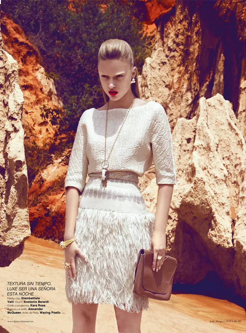 Marcelina Sowa ເປັນແມ່ຍິງ Magic ສີຂາວສໍາລັບ Harper's Bazaar Mexico ໂດຍ Kevin Sinclair