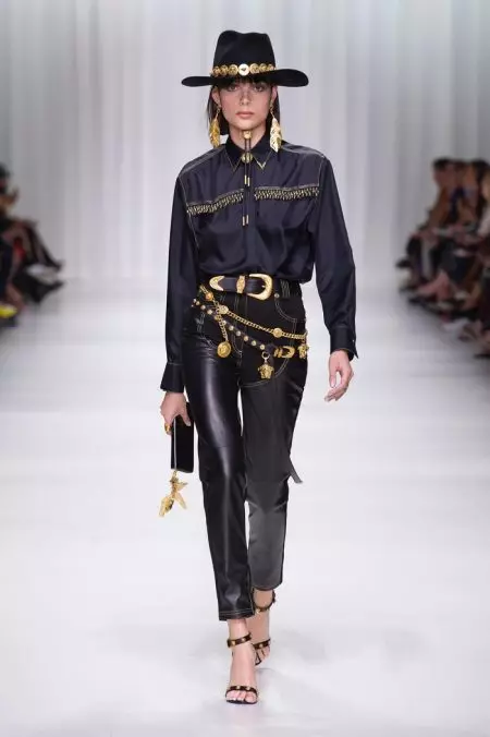 Versace 2018 yil bahori uchun 90-yillar arxiviga qaraydi