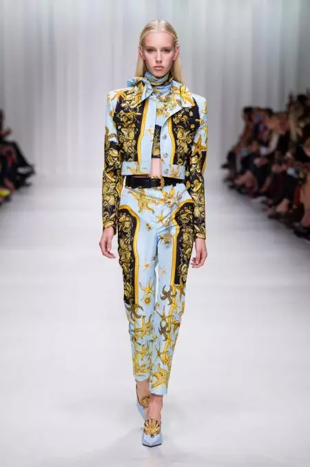 Versace 2018 yil bahori uchun 90-yillar arxiviga qaraydi