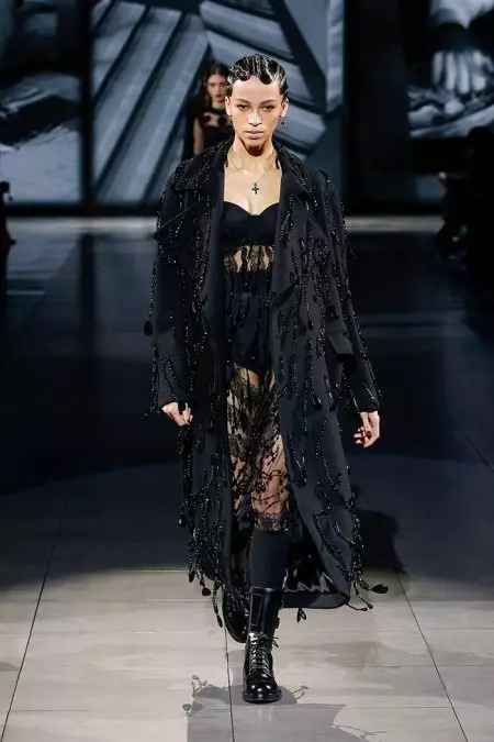 Dolce & Gabbana Mifantoka amin'ny Layering ho an'ny Fararano 2020