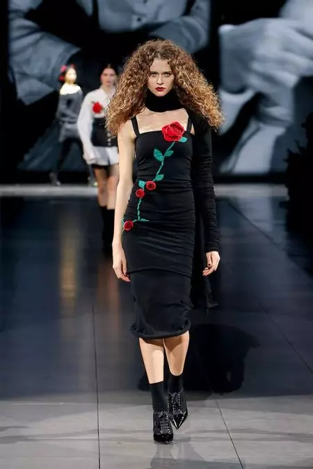 Dolce & Gabbana Fall 2020 को लागि Layering मा ध्यान केन्द्रित गर्दछ