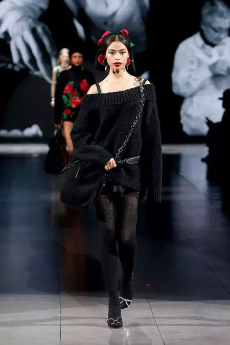 Dolce እና Gabbana ለበልግ 2020 በማነባበር ላይ ያተኩራሉ