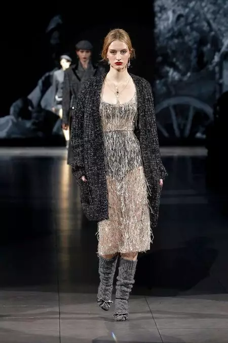 Dolce & Gabbana มุ่งเน้นไปที่ Layering สำหรับฤดูใบไม้ร่วงปี 2020