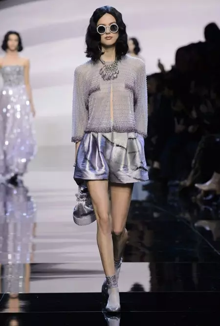 Armani Prive Spring 2016- Lilac ရှိ မျှော်မှန်းချက်