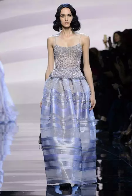 Armani Prive Spring 2016: Lilac میں ایک وژن