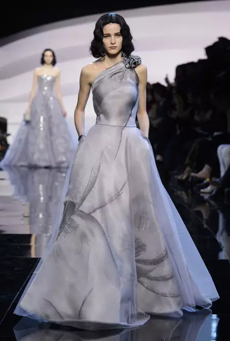 Armani Prive Spring 2016: Lilac میں ایک وژن