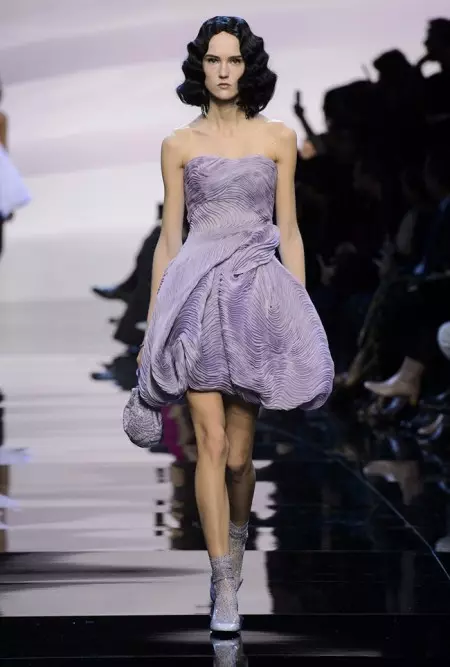 Armani Prive Primavera 2016: una visió de color lila