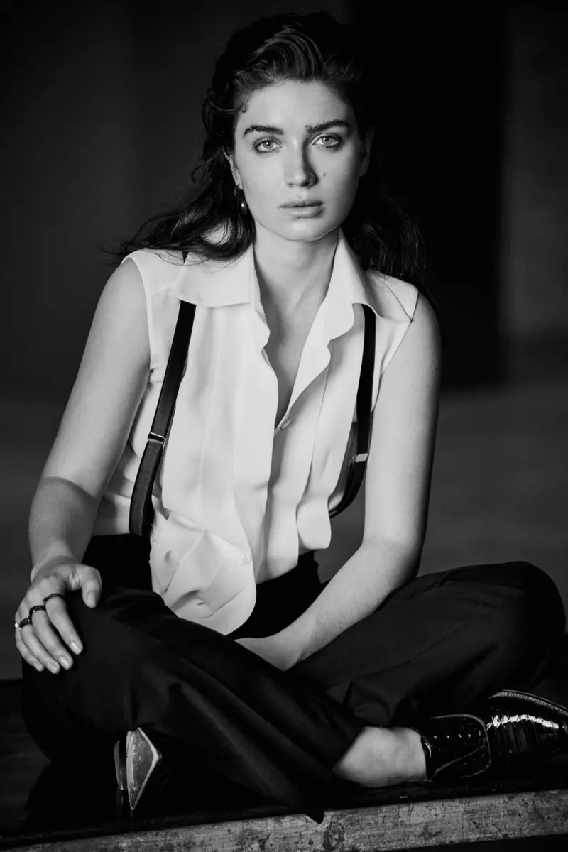 Eve Hewson nazwana „nowoczesnym łabędziem” według Town & Country