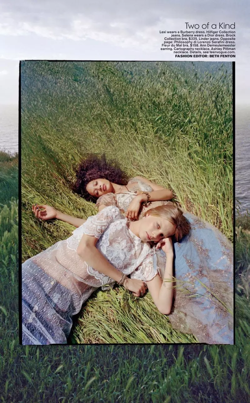 As modelos Lexi Boling e Selena Forrest posan en estilo bohemio para a editorial de moda