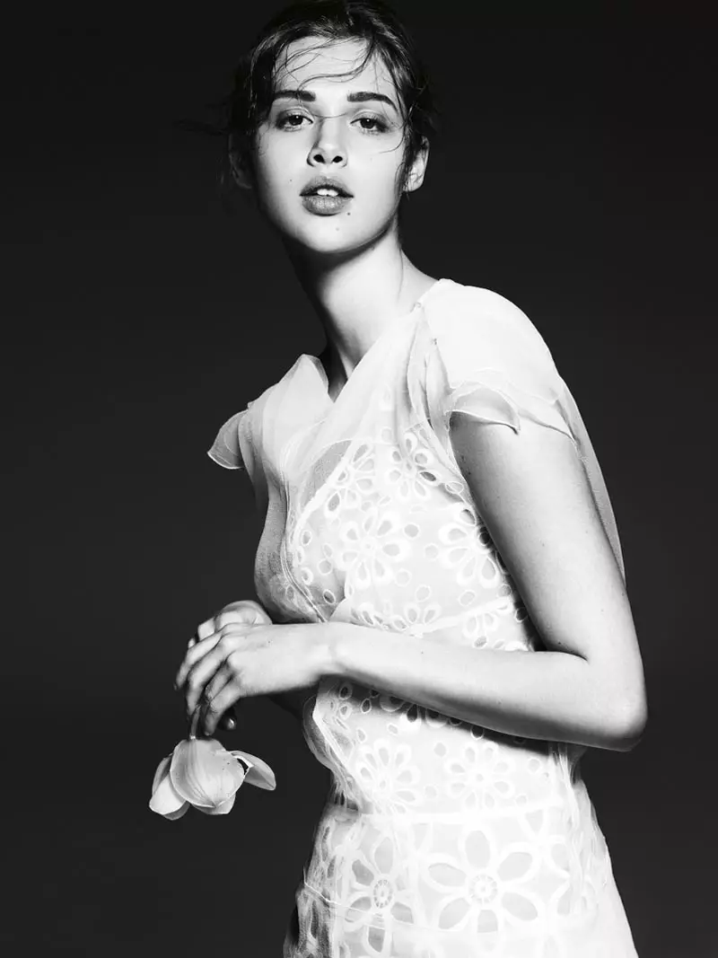 Liu Wen, Anais Pouliot, Querelle Jansen i drugi Keep it Natural for The Room S/S 2012.