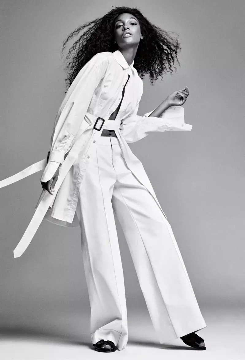 นางแบบ Jourdan Dunn สวมแจ็กเก็ตและกางเกงขายาวของ Calvin Klein Collection