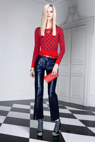 Versace Pra-Musim Gugur 2011: Kasia Struss