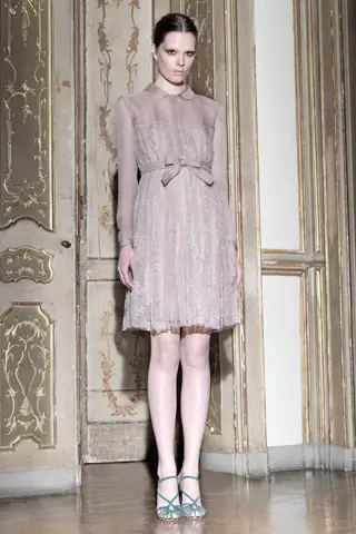 Valentino Pre-Toamna 2011: Caroline Brasch Nielsen