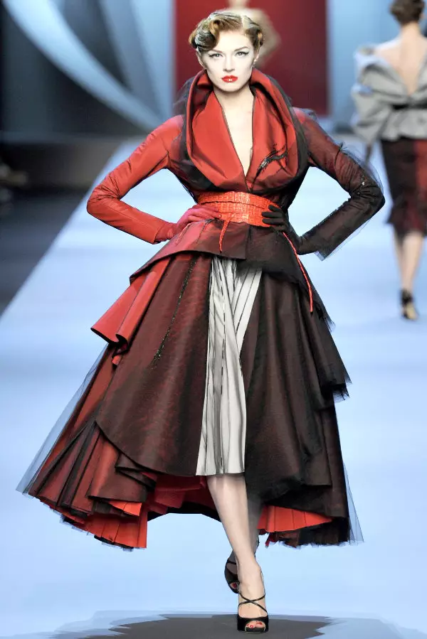 Dior 2011ko Udaberria Jostura | Parisko goi joskintza