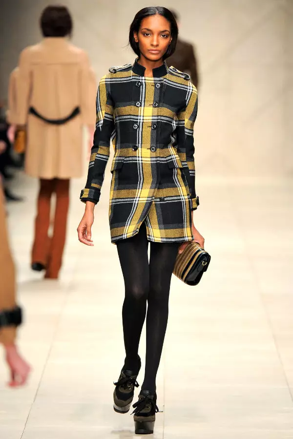 Kugwa kwa Burberry 2011 | London Fashion Week